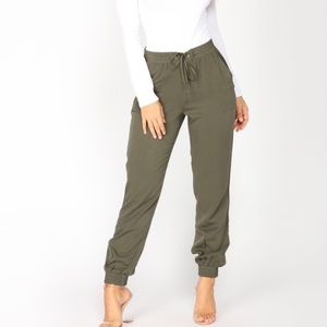 Fashion nova breezy beach jogger pants in olive